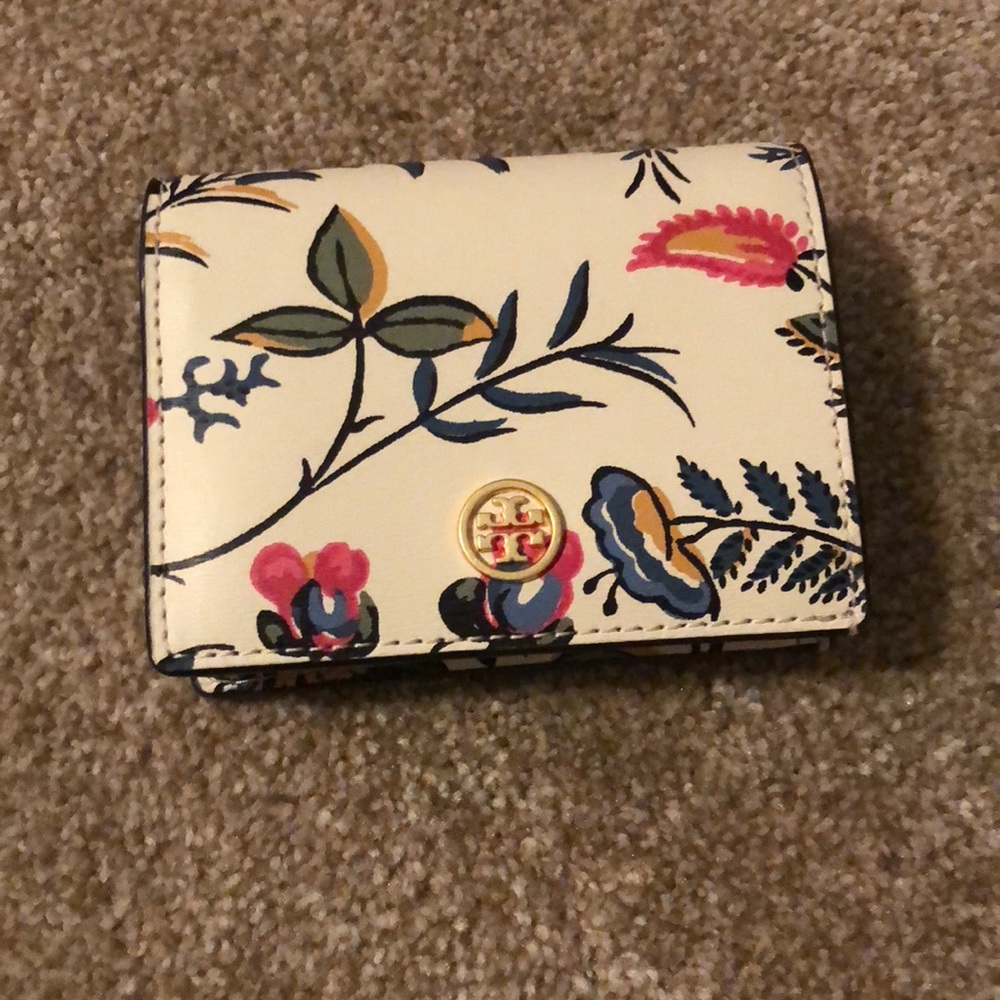 Tory Burch wallet